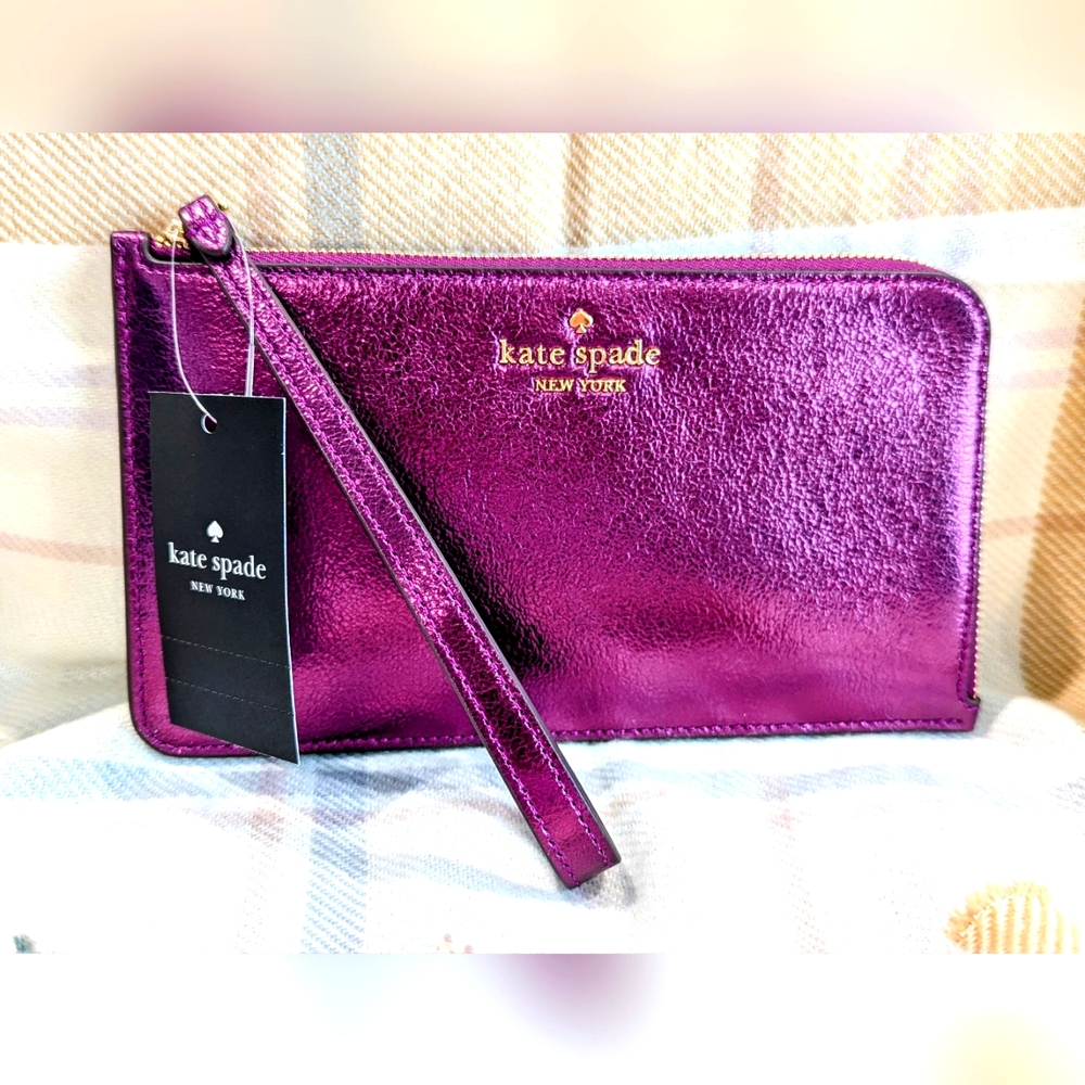 **SPRING GLAM!**NWT KATE SPADE Lucy Medium Metallic Wristlet Dark Raspberry